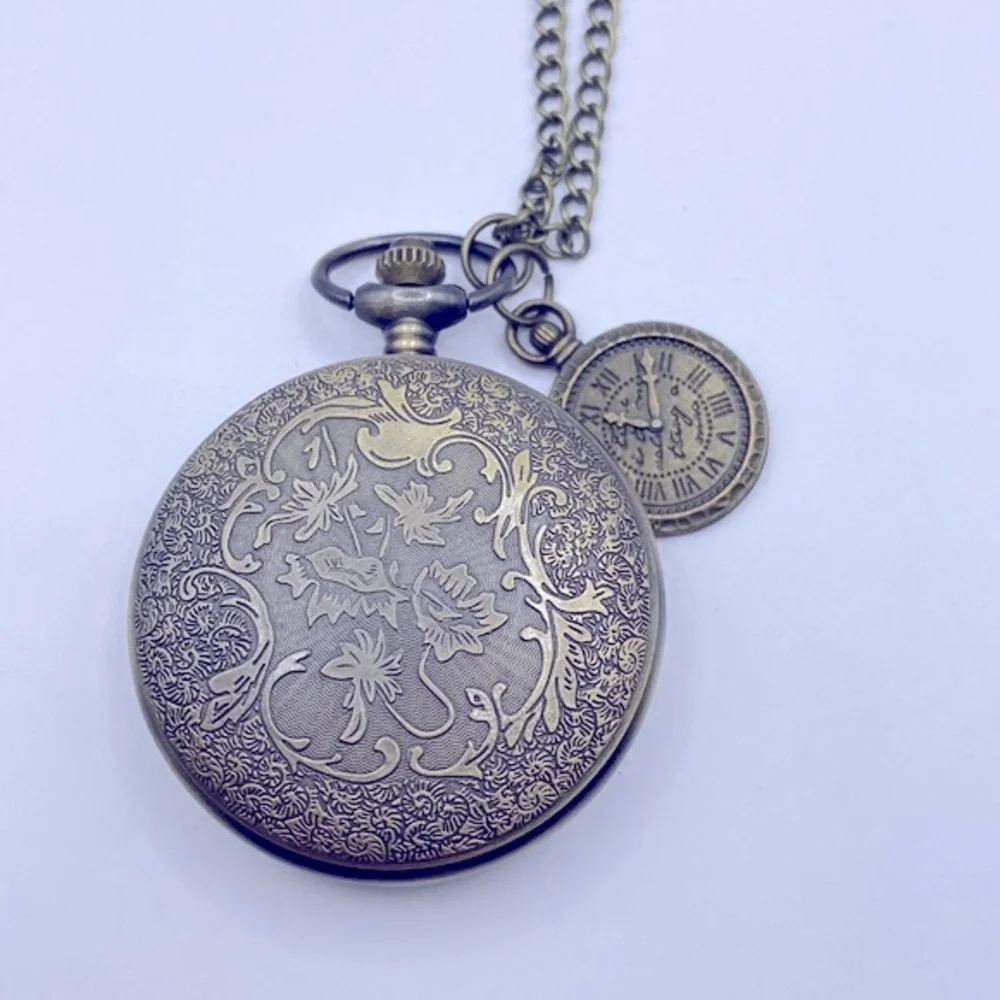Working! Unisex Steampunk Gear Pocket Watch - Picture 3 of 4